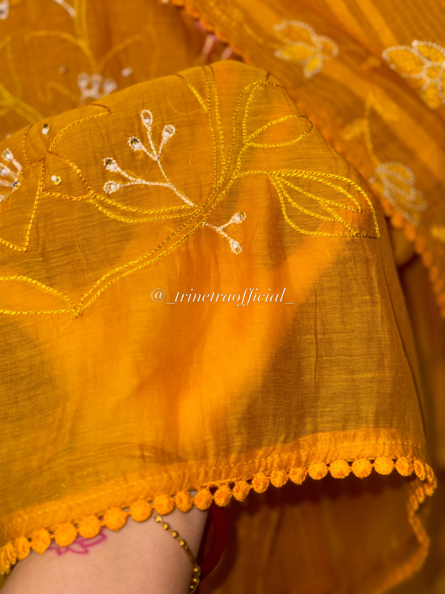 Sun-kissed in mango hues