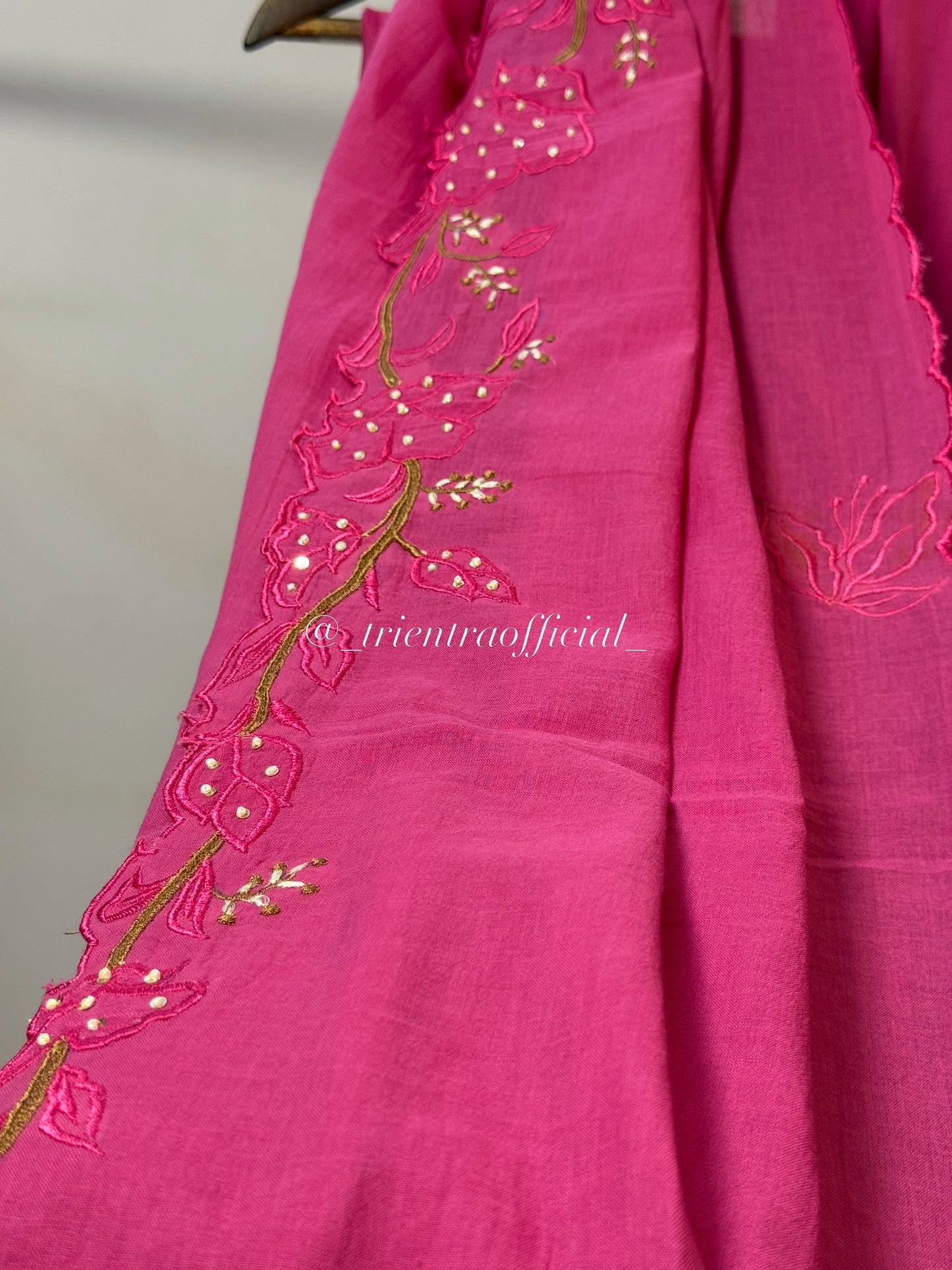 Rani pink elegance in every thread 💖✨